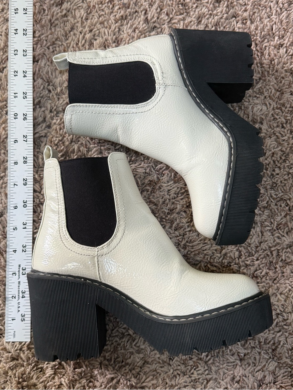 Forever 21 - white/black 3” patent chunky boots (7)